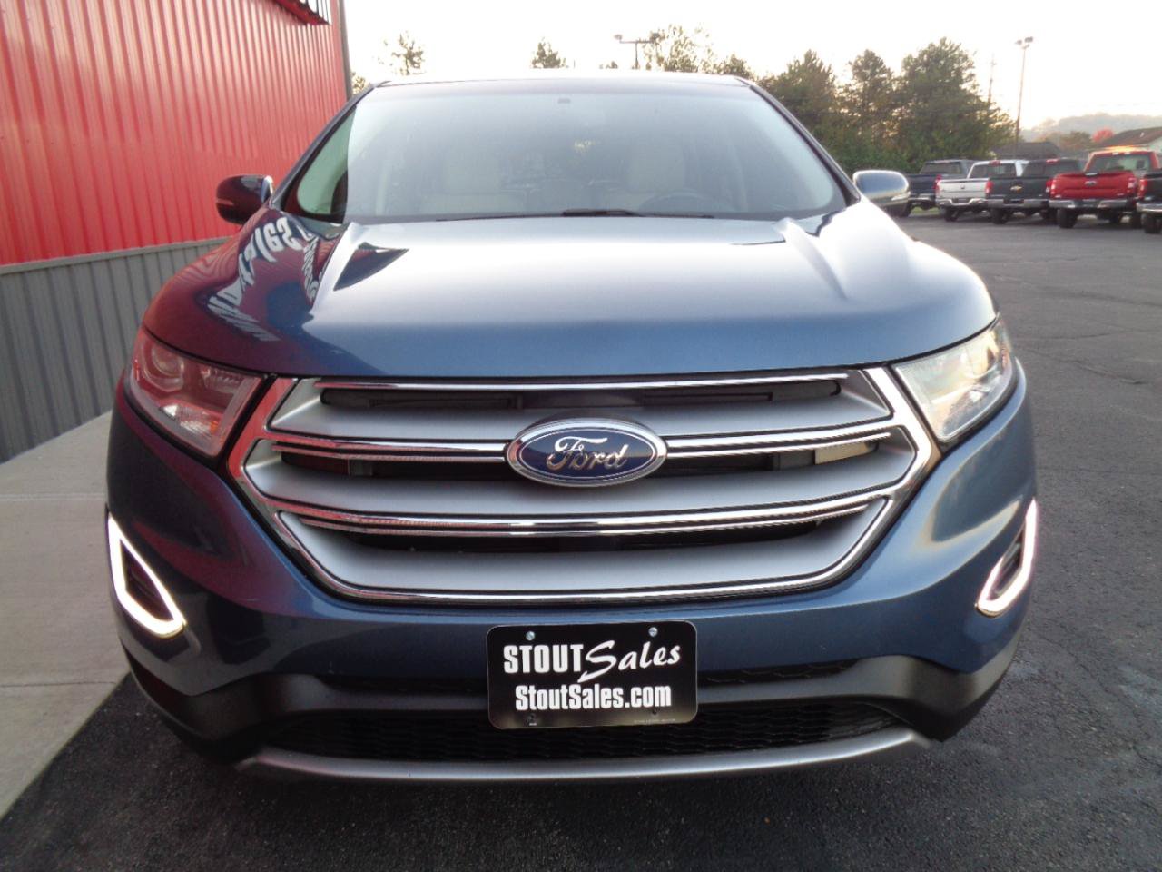 Used 2018 Ford Edge Titanium w/ Equipment Group 301A FWD image 14