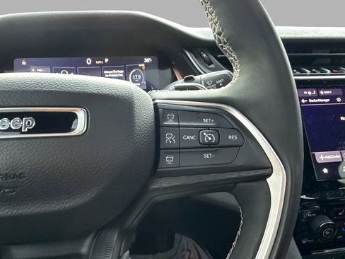 Used 2023 Jeep Grand Cherokee Altitude image 17