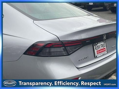 Used 2023 Honda Accord EX-L image 11