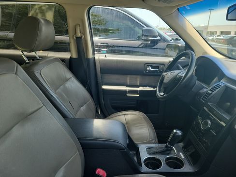 Used 2016 Ford Flex Limited w/ Equipment Group 301A AWD/4WD image 9