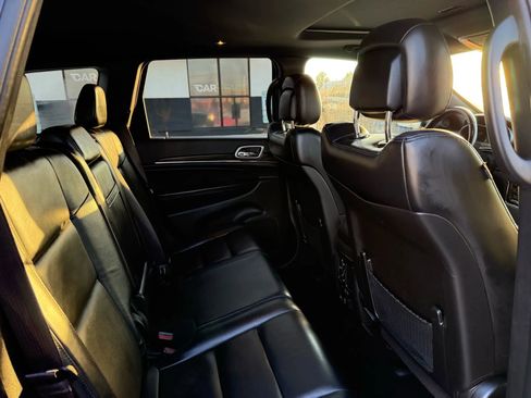 Used 2021 Jeep Grand Cherokee Limited image 23