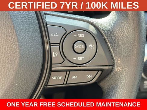 Used 2025 Toyota RAV4 XLE AWD/4WD image 25