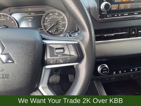 Used 2022 Mitsubishi Outlander ES image 15