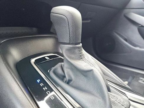 Used 2025 Toyota Corolla LE image 11