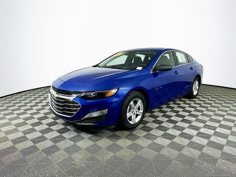 Used 2023 Chevrolet Malibu LS image 5