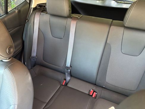 Used 2025 Buick Encore GX Preferred FWD image 41