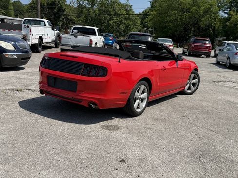 Used 2013 Ford Mustang Convertible RWD image 7