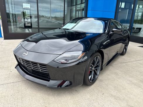 Used 2024 Nissan Z Performance w/ Floor Mat Package RWD image 1