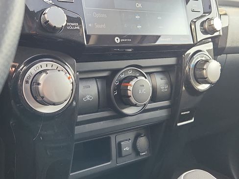 Certified 2022 Toyota 4Runner TRD Off-Road Premium image 18