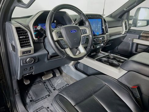 Used 2022 Ford F250 Lariat w/ Black Appearance Package AWD/4WD image 9