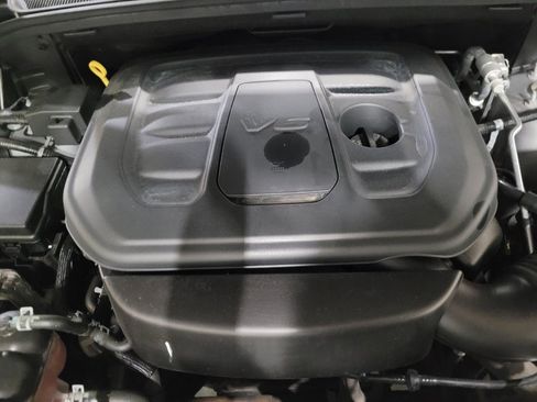 Used 2020 Jeep Grand Cherokee Laredo image 30