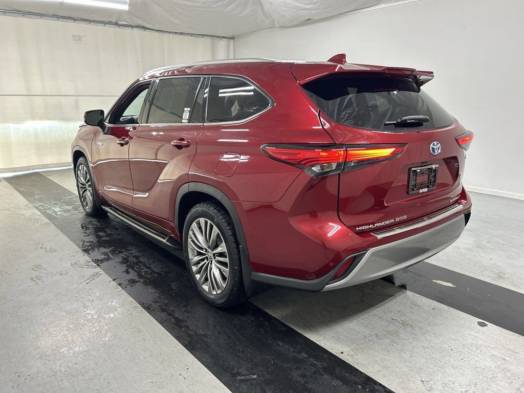 Used 2021 Toyota Highlander Platinum AWD/4WD image 7