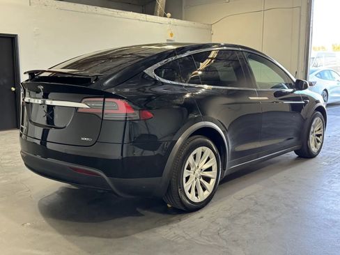 Used 2017 Tesla Model X 100D image 4