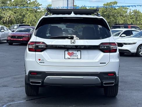 New 2026 Honda Pilot Touring image 7