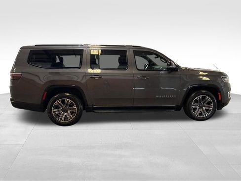 Used 2024 Jeep Wagoneer L Series II w/ Flexible Seating Group AWD/4WD image 6
