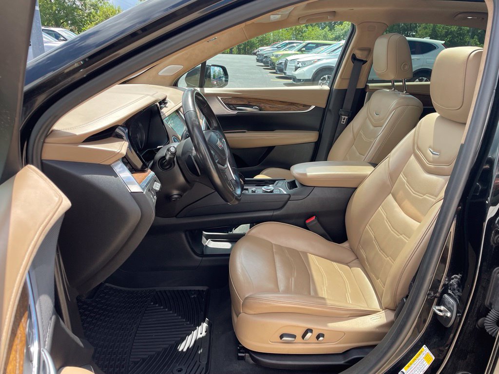 Used 2021 Cadillac XT5 Premium Luxury w/ Platinum Package AWD/4WD image 8