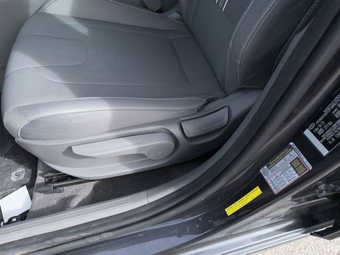 Used 2022 Hyundai Elantra SEL w/ Convenience Package image 29