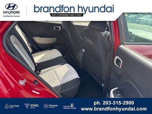 Used 2022 Hyundai Venue SEL FWD image 25