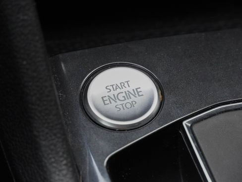 Used 2021 Volkswagen Tiguan SE R-Line AWD/4WD image 18