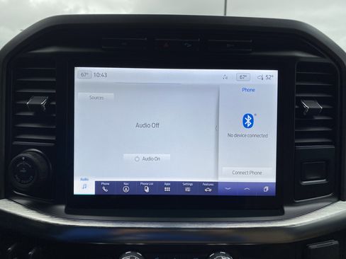 Used 2023 Ford F150 Lariat w/ Trailer Tow Package image 27