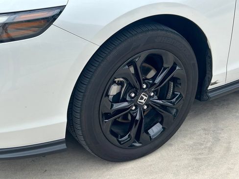 Used 2025 Honda Accord SE image 9
