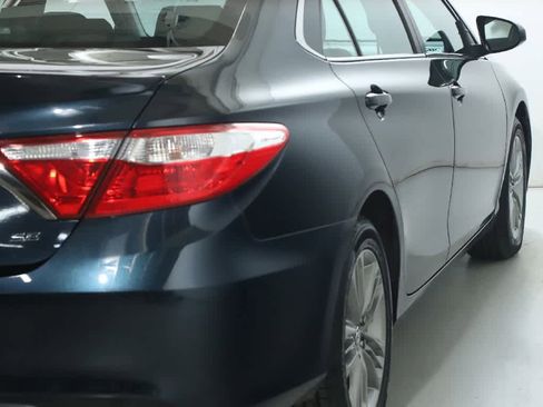 Used 2017 Toyota Camry SE image 42