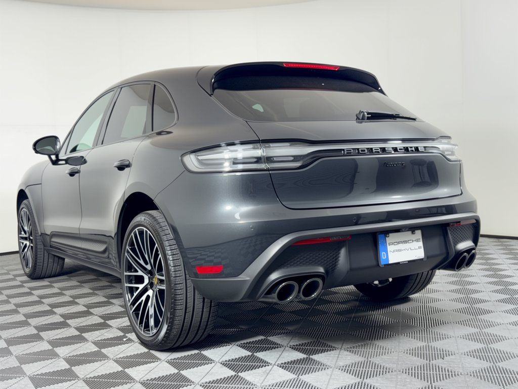 Used 2026 Porsche Macan AWD/4WD image 3