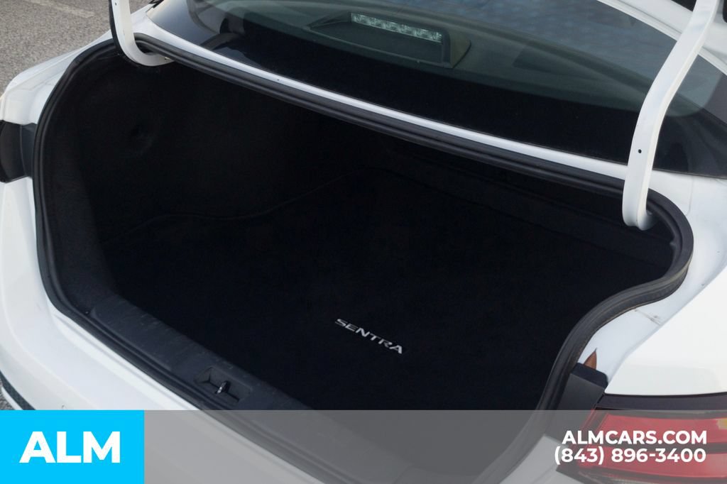 Used 2024 Nissan Sentra SV FWD image 8
