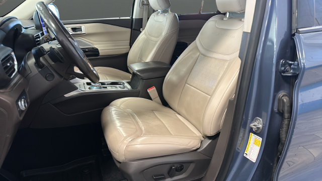 Used 2021 Ford Explorer Platinum w/ Equipment Group 601A AWD/4WD image 9