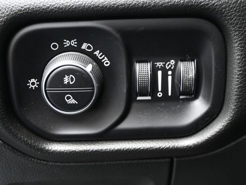 Used 2023 RAM 1500 Laramie AWD/4WD image 17