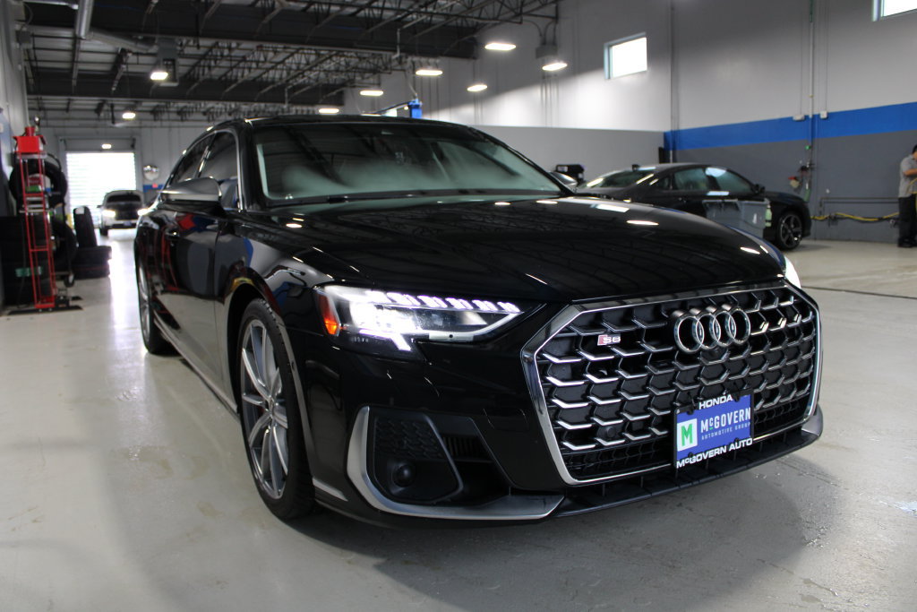 Used 2023 Audi S8 AWD/4WD image 3