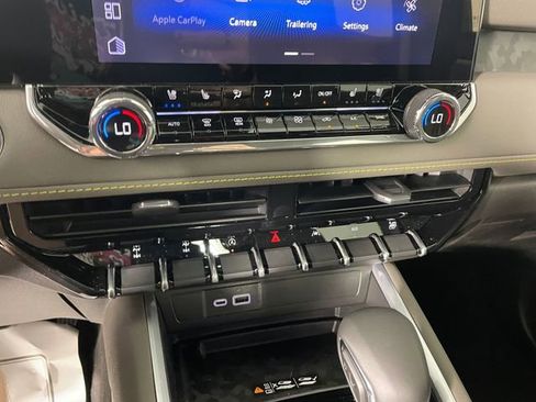 New 2026 Chevrolet Colorado ZR2 w/ Technology Package AWD/4WD image 6