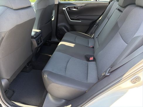Certified 2025 Toyota RAV4 XLE FWD image 30