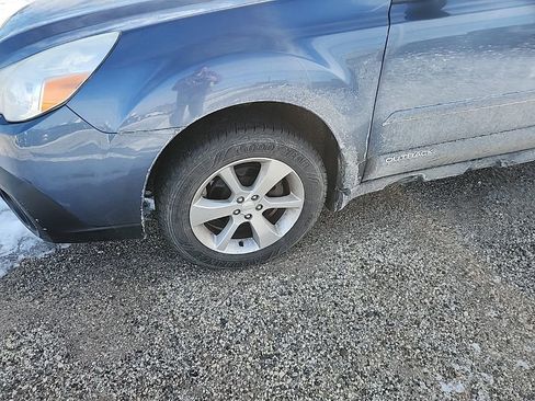 Used 2014 Subaru Outback 2.5i Limited w/ Moonroof Package image 10