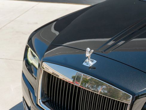 Used 2019 Rolls-Royce Dawn RWD image 29