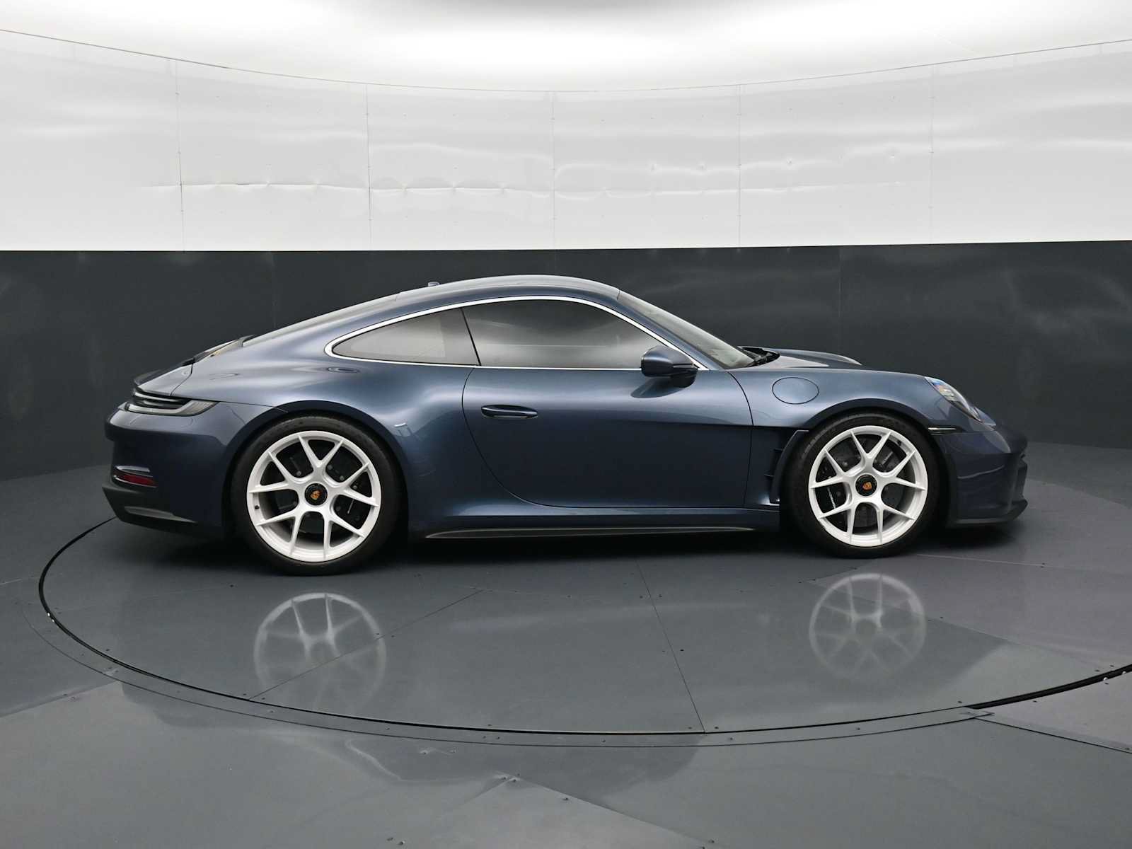 Certified 2024 Porsche 911 GT3 RS RWD image 32