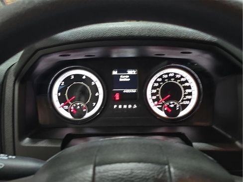 Used 2024 RAM 1500 Classic SLT AWD/4WD image 10