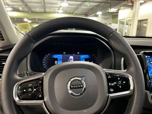 Used 2023 Volvo XC90 B6 Plus w/ Protection Package Premier AWD/4WD image 12