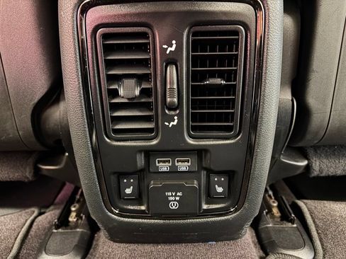 Used 2018 Dodge Durango GT w/ Premium Group AWD/4WD image 25