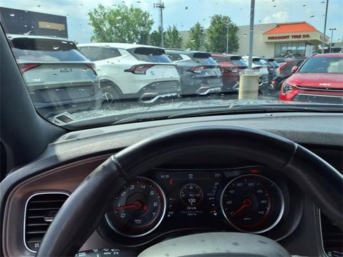 Used 2023 Dodge Charger SXT image 34