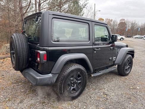 Used 2018 Jeep Wrangler Sport image 10