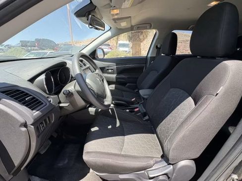 Used 2025 Mitsubishi Outlander Sport AWD image 9