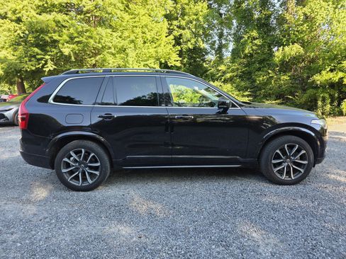 Used 2016 Volvo XC90 T6 Momentum w/ Momentum Plus Package AWD/4WD image 9