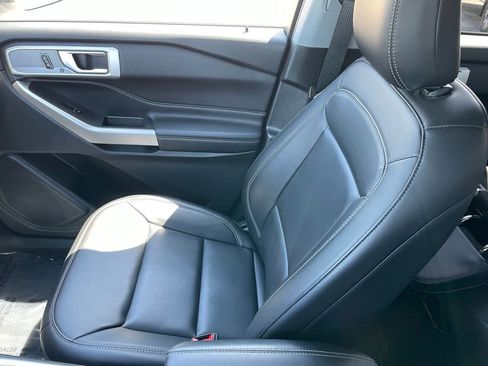 Used 2023 Ford Explorer XLT w/ Equipment Group 202A AWD/4WD image 21