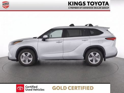Used 2024 Toyota Highlander LE AWD/4WD image 8