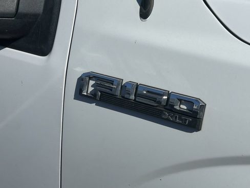 Used 2020 Ford F150 XLT RWD image 8
