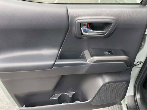 Used 2023 Toyota Tacoma TRD Sport image 22