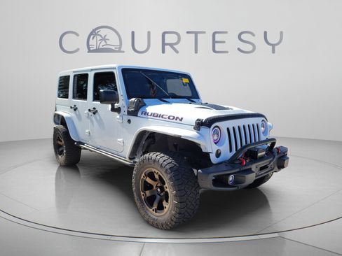 Used 2016 Jeep Wrangler Unlimited Rubicon AWD/4WD image 4