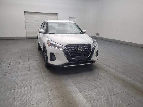 Used 2021 Nissan Kicks SV FWD image 13