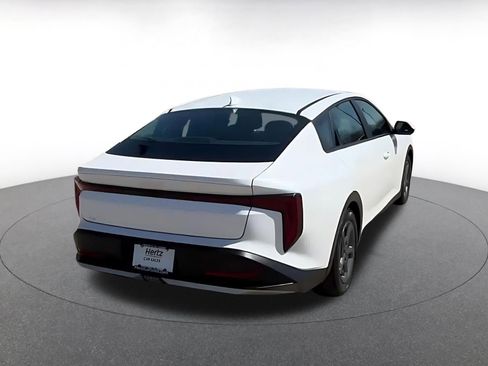 Used 2025 Kia K4 LXS image 9